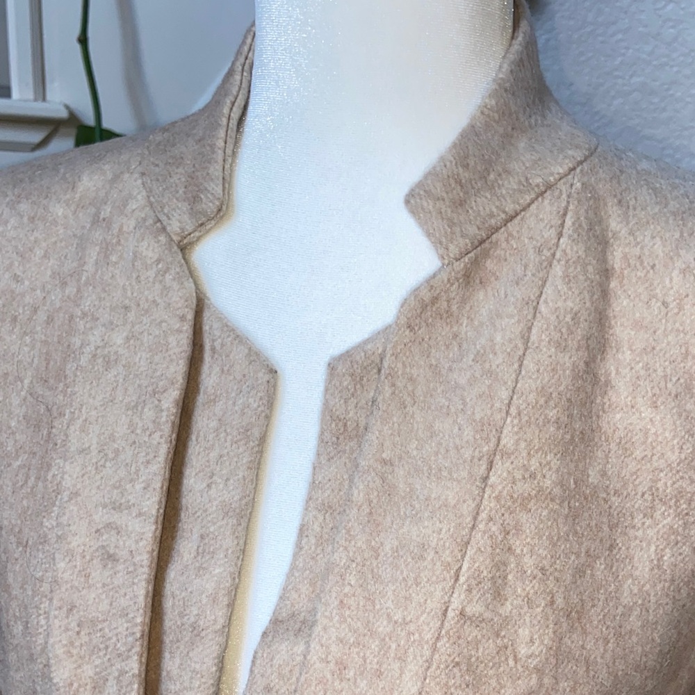 Sale! Elegant Tan Women's Coat, Zara, size M - Picture 4 of 10